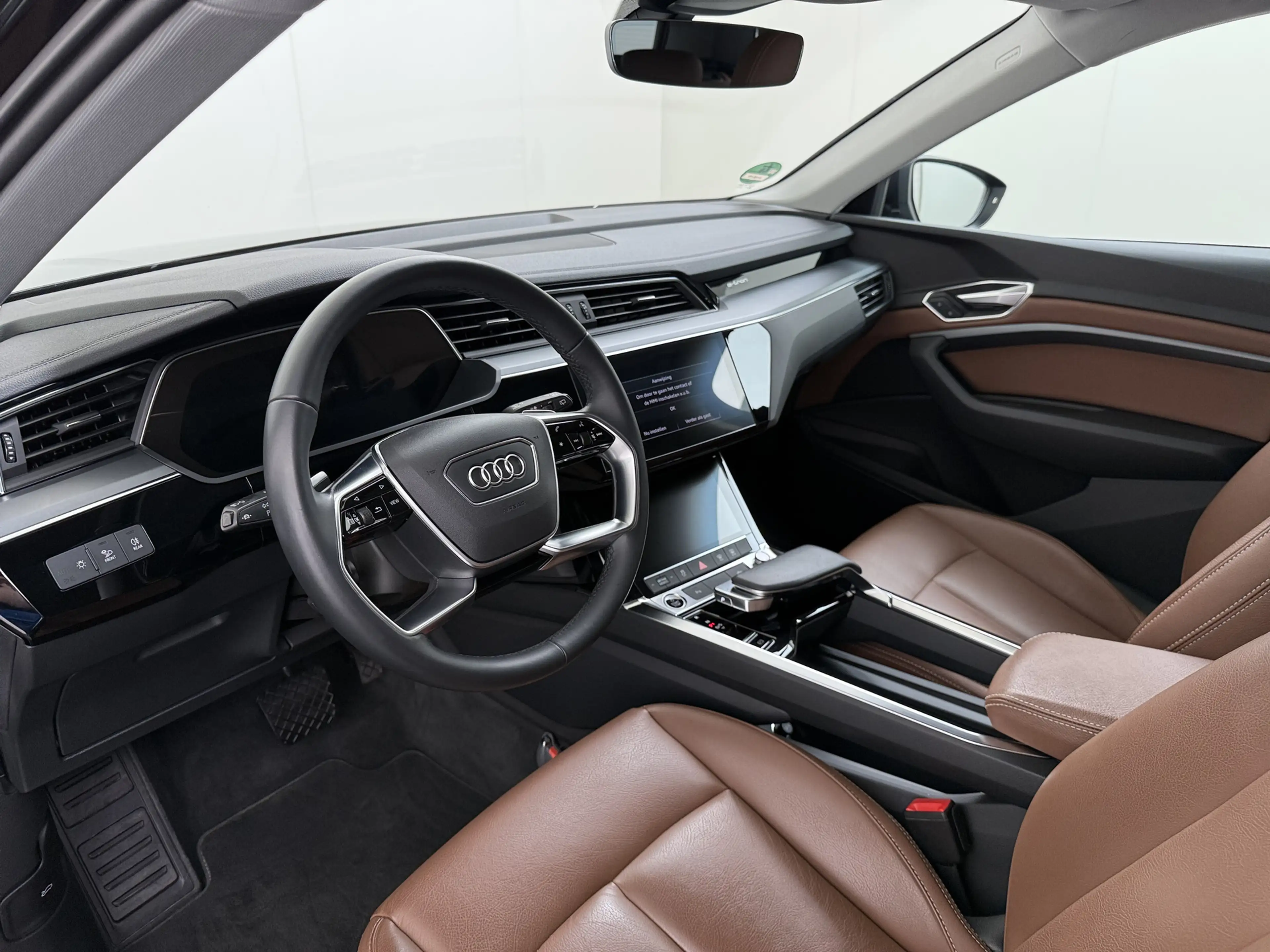 Audi e-tron 55 Quattro 408PK Edition 95kWh Leder+Verwarmd Trek — photo 10