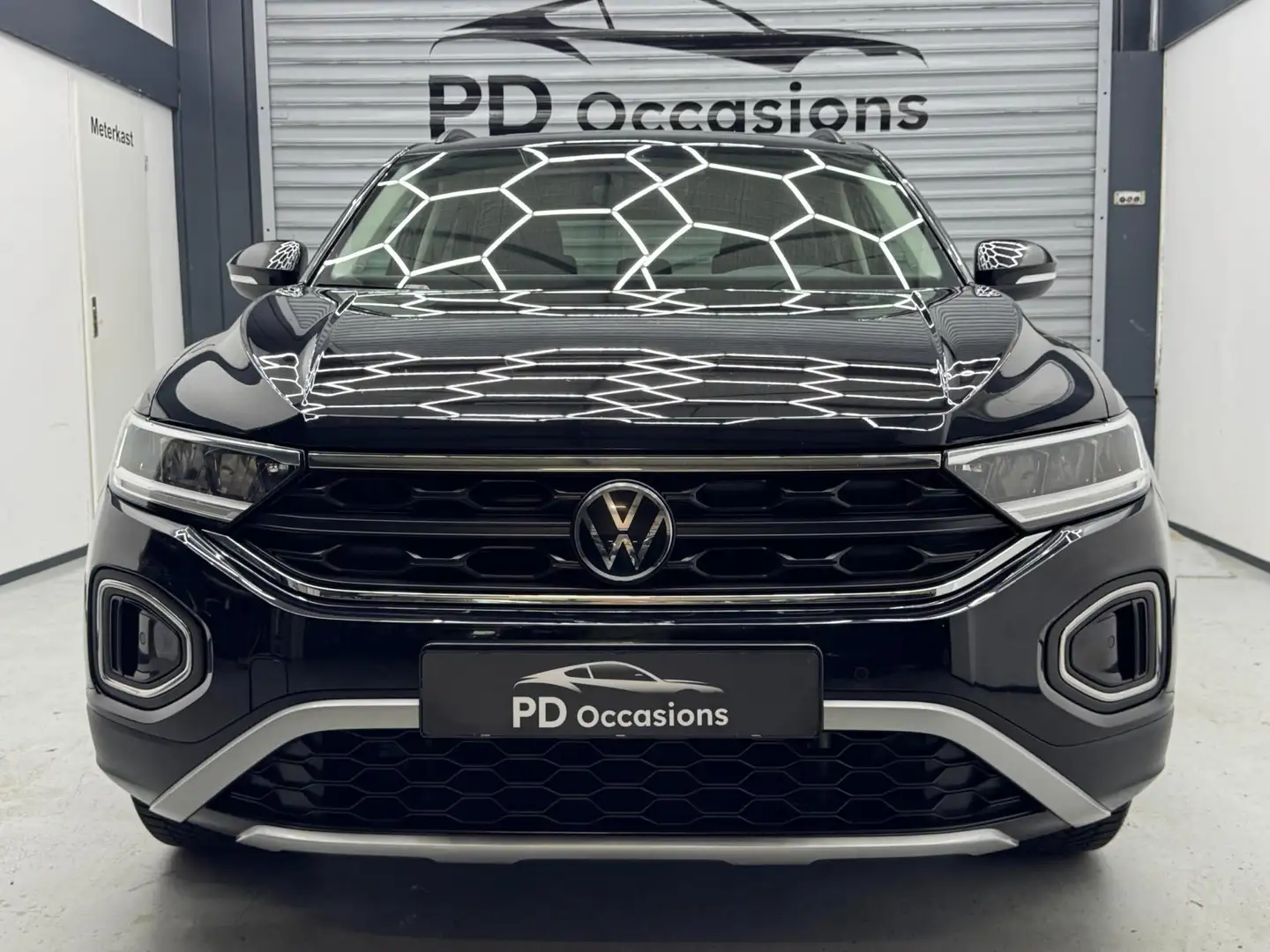 Volkswagen T-Roc 1.0 TSI Move - Navi - Clima - Lane assist - Front Zwart - 2