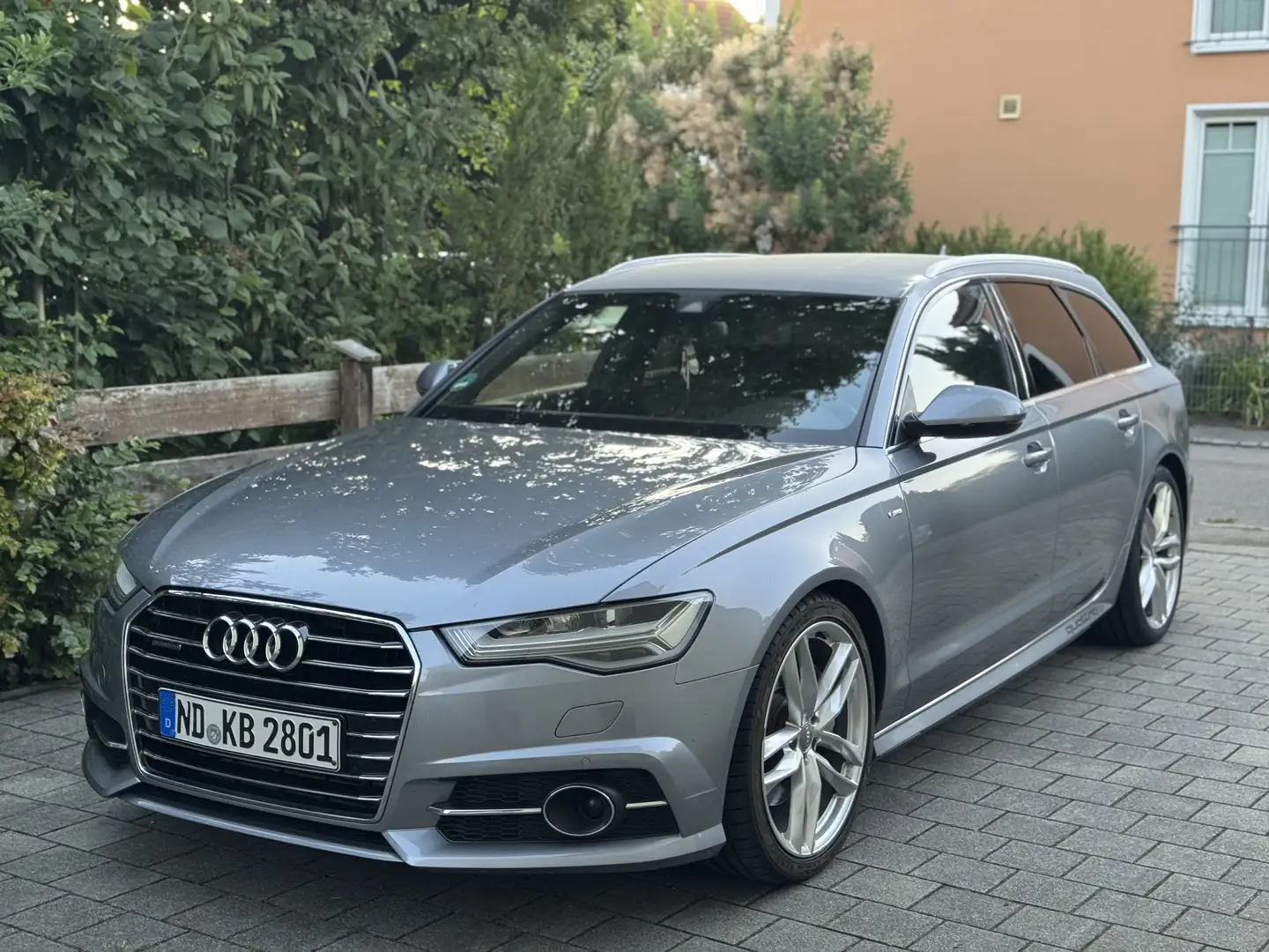 Audi A6 Avant 3.0 TDI quattro S tronic S line - 1