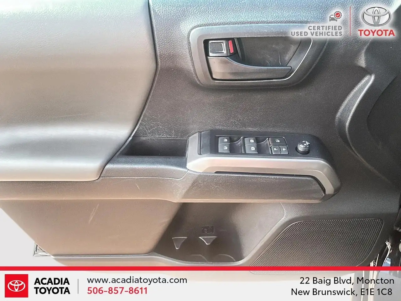 Toyota Tacoma снимка Toyota Tacoma