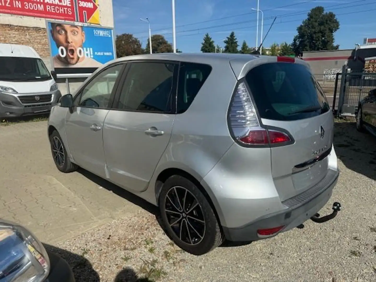 Renault Scenic III TCe 115 BOSE Edition*Navi*PDC*KeyLess Grau - 2
