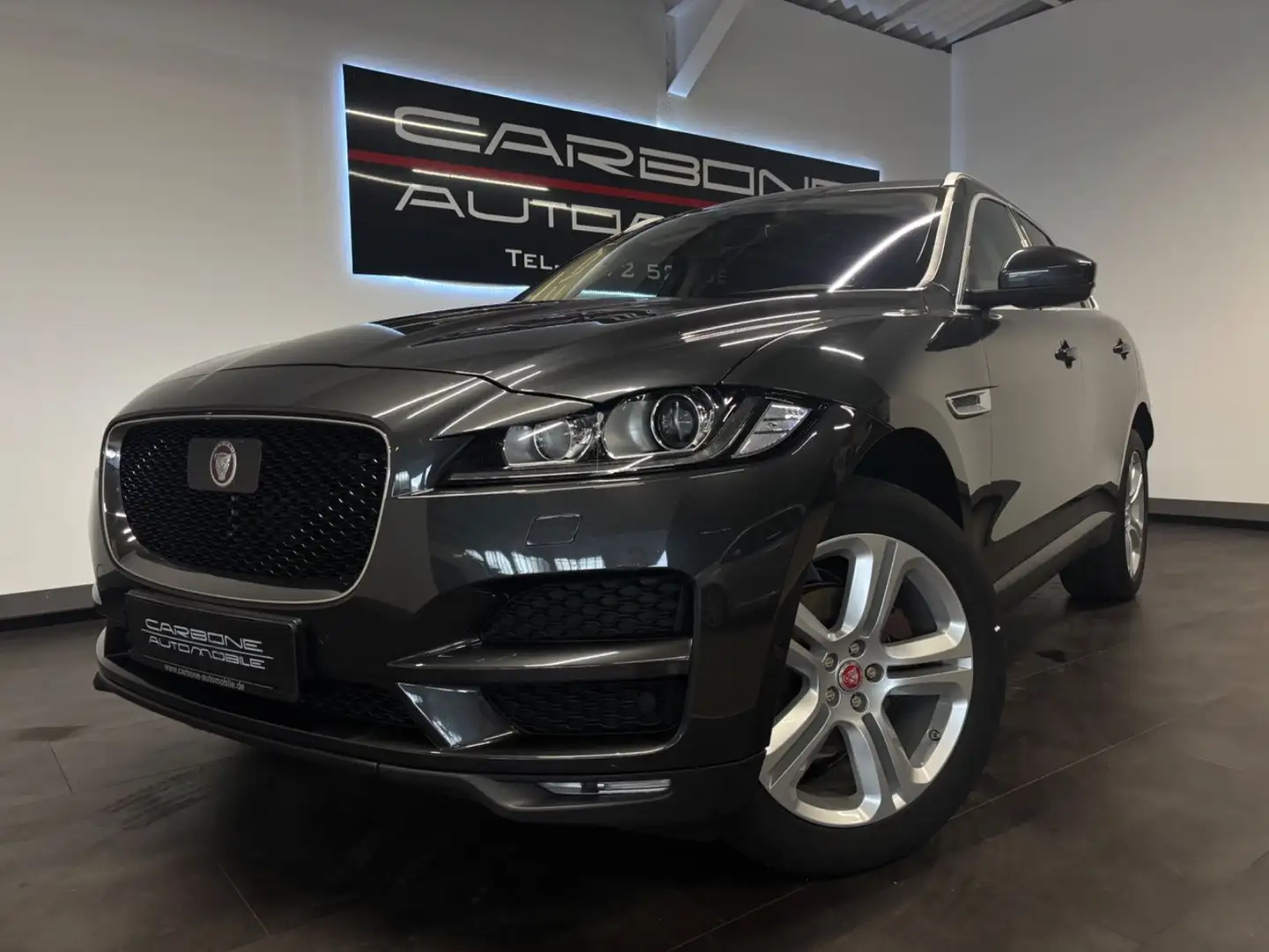 Jaguar F-Pace Portfolio ALLRAD**Leder+Navi** Grau - 1