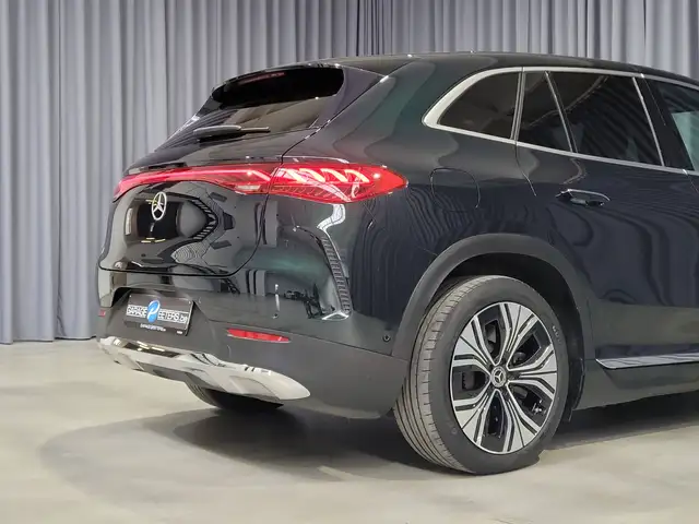 Mercedes-Benz Eqe view 9