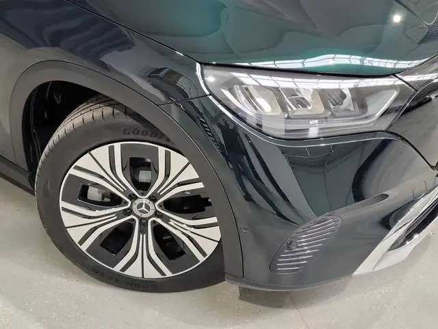 Mercedes-Benz Eqe view 7