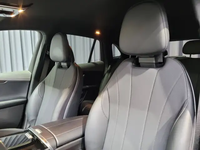 Mercedes-Benz Eqe view 26