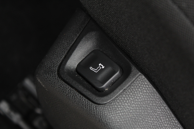 Peugeot 5008 1.2 PureTech Active Pack Business / 7 Persoons / C — photo 21