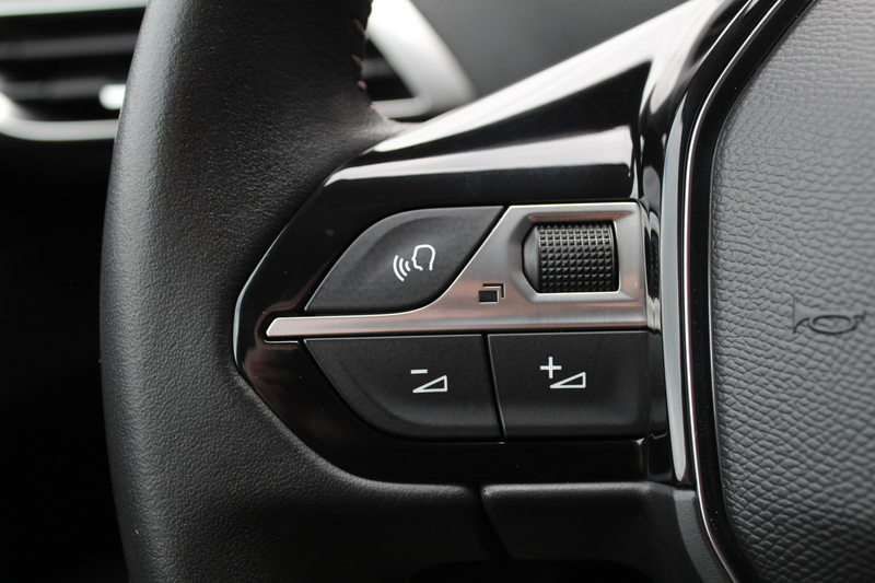 Peugeot 5008 1.2 PureTech Active Pack Business / 7 Persoons / C — photo 18