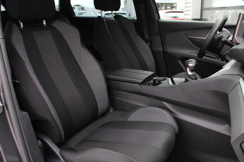 Peugeot 5008 1.2 PureTech Active Pack Business / 7 Persoons / C — photo 10