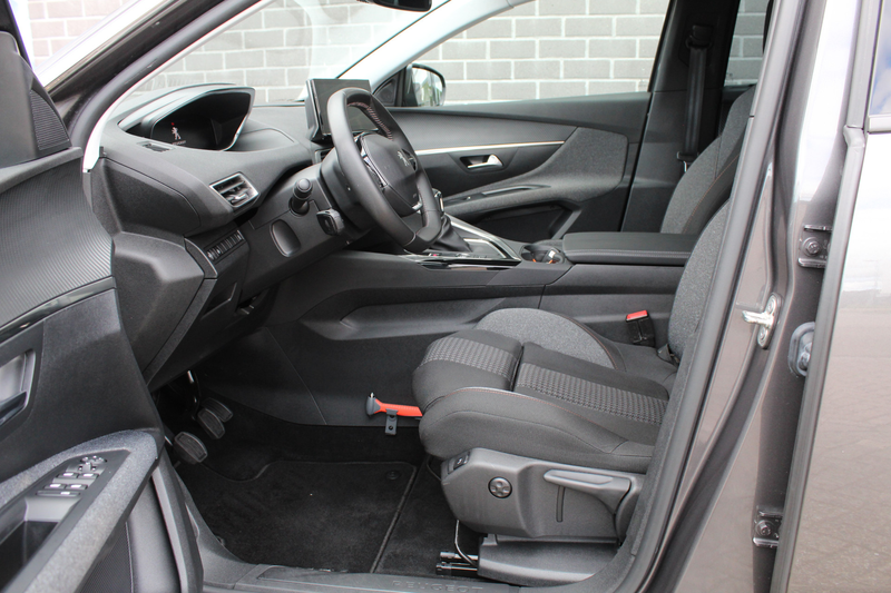 Peugeot 5008 1.2 PureTech Active Pack Business / 7 Persoons / C — photo 8
