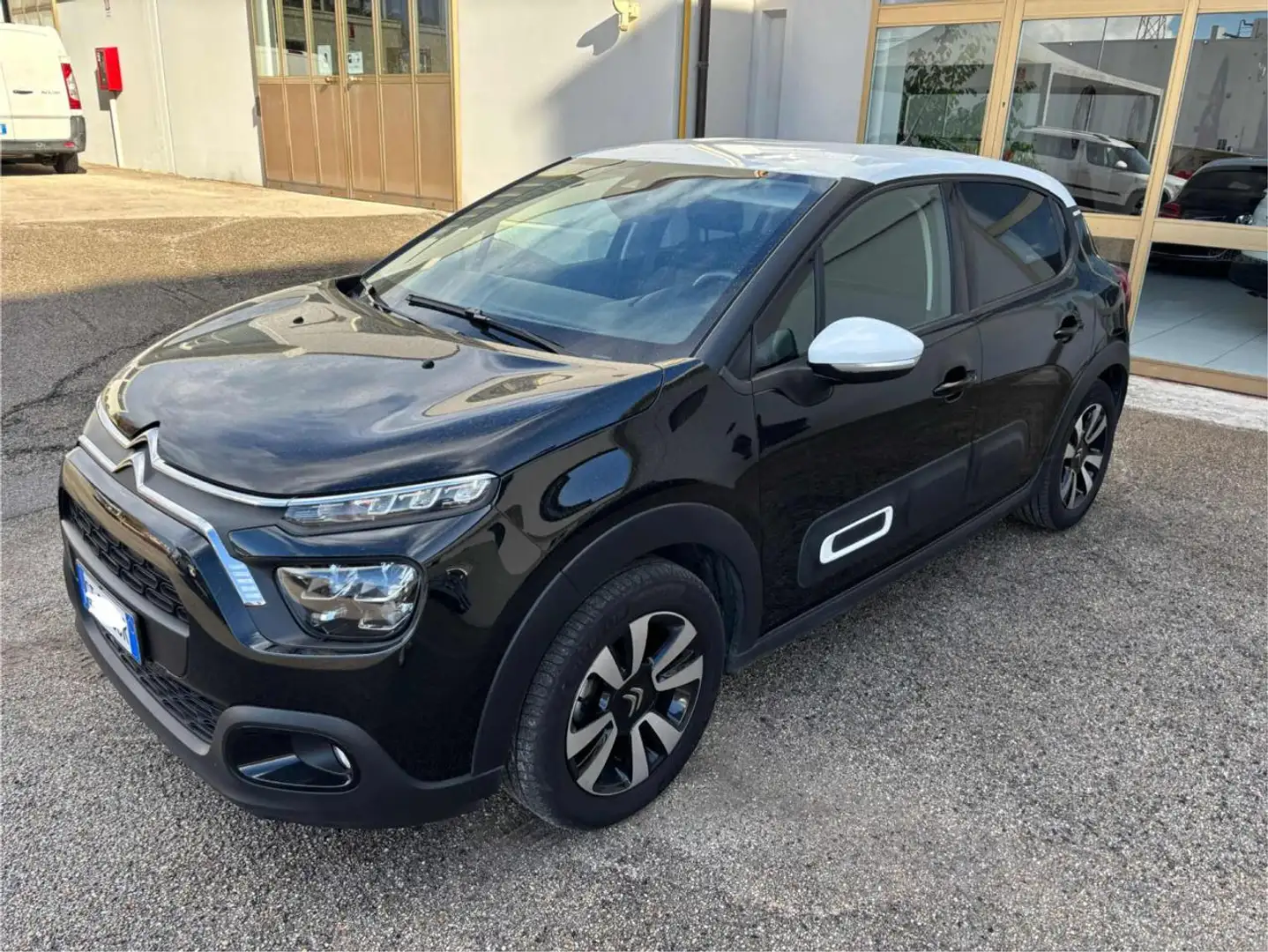 Citroen C3 PureTech 83 S&S Max Alimentazione GPL Nero - 2
