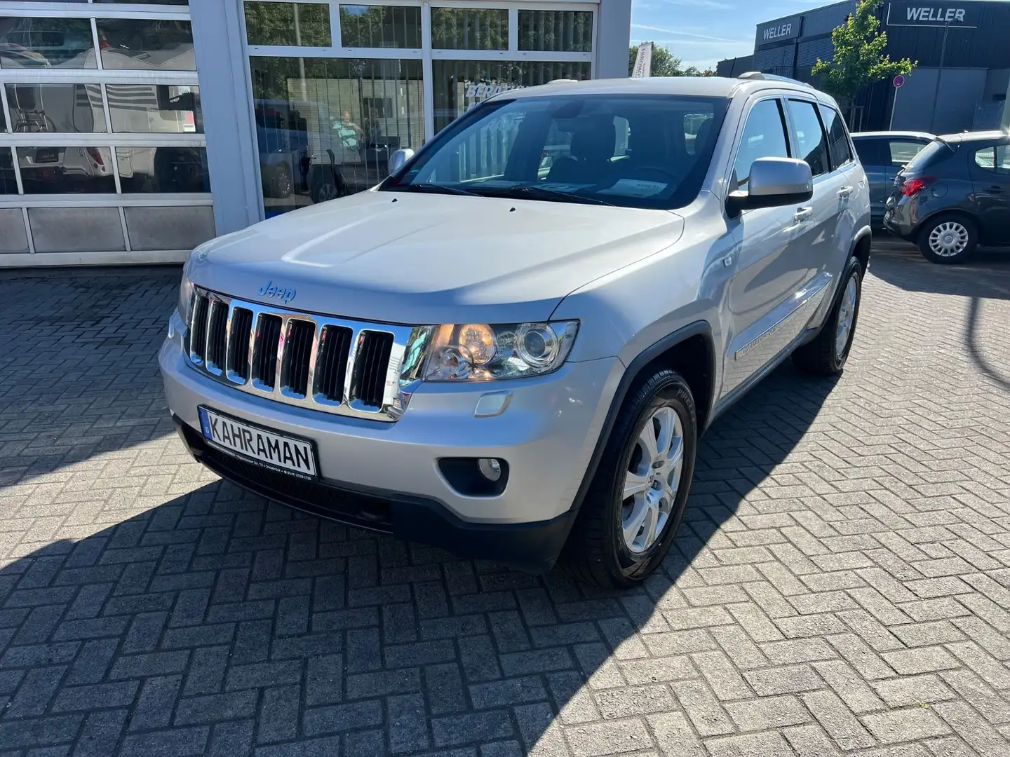 Jeep Grand Cherokee 3.0 CRD Laredo 4x4 4WD Low Silber - 2