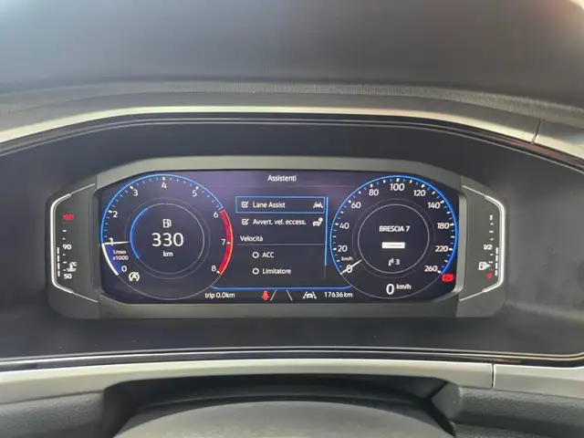 Volkswagen T-Roc view 6