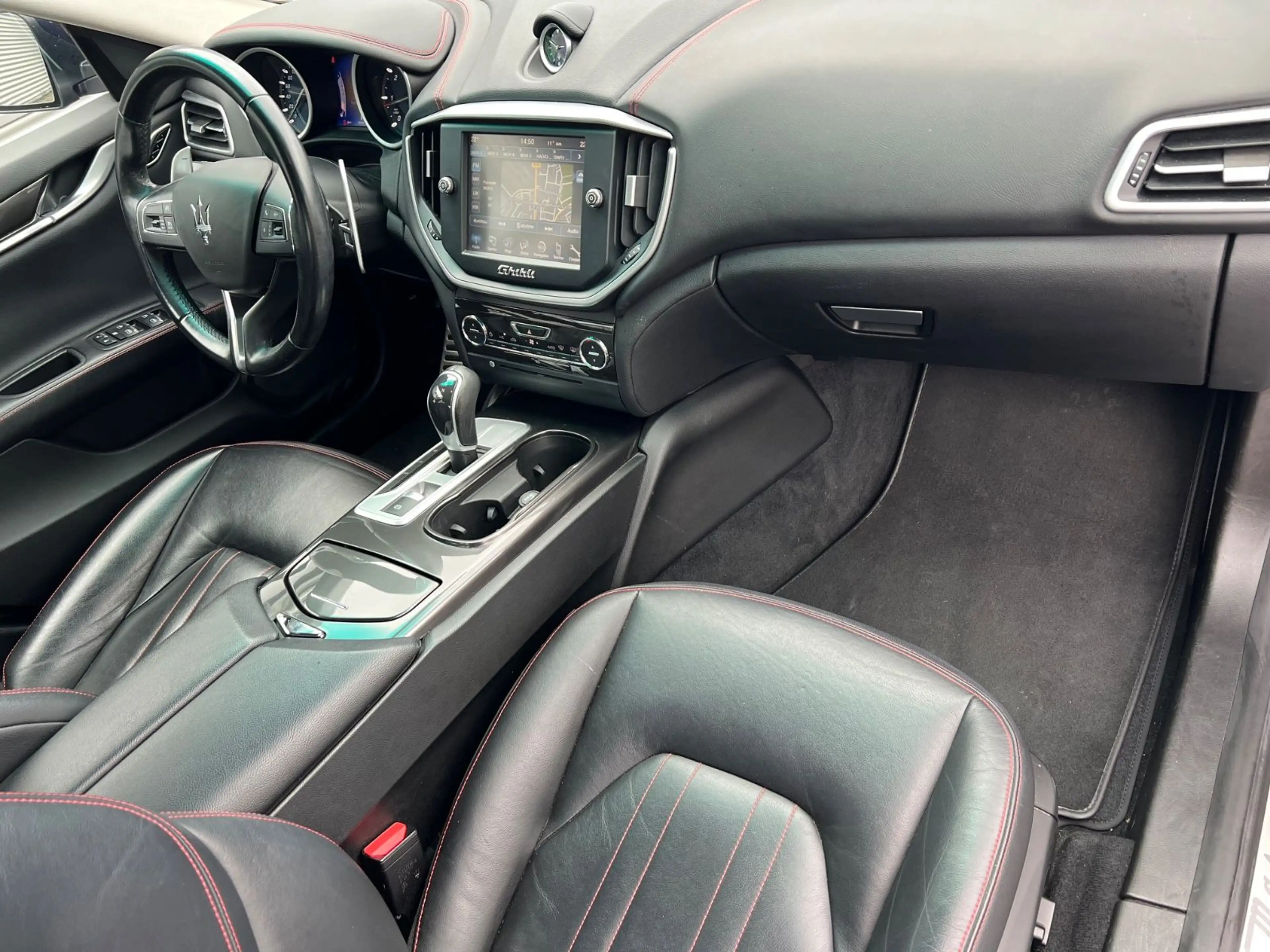 Maserati Ghibli 3.0 V6 Diesel Automatik/ 1 Hand — photo 13