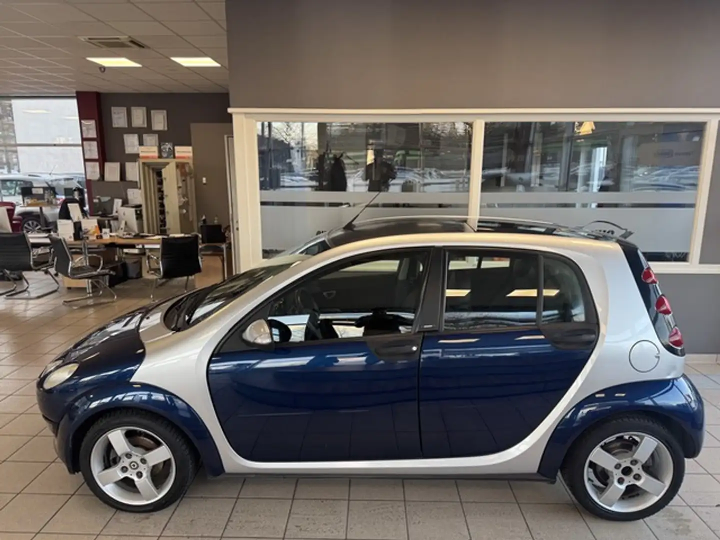 smart forFour Passion Aut Klima Leder Panorama Sitzhzg Blau - 1