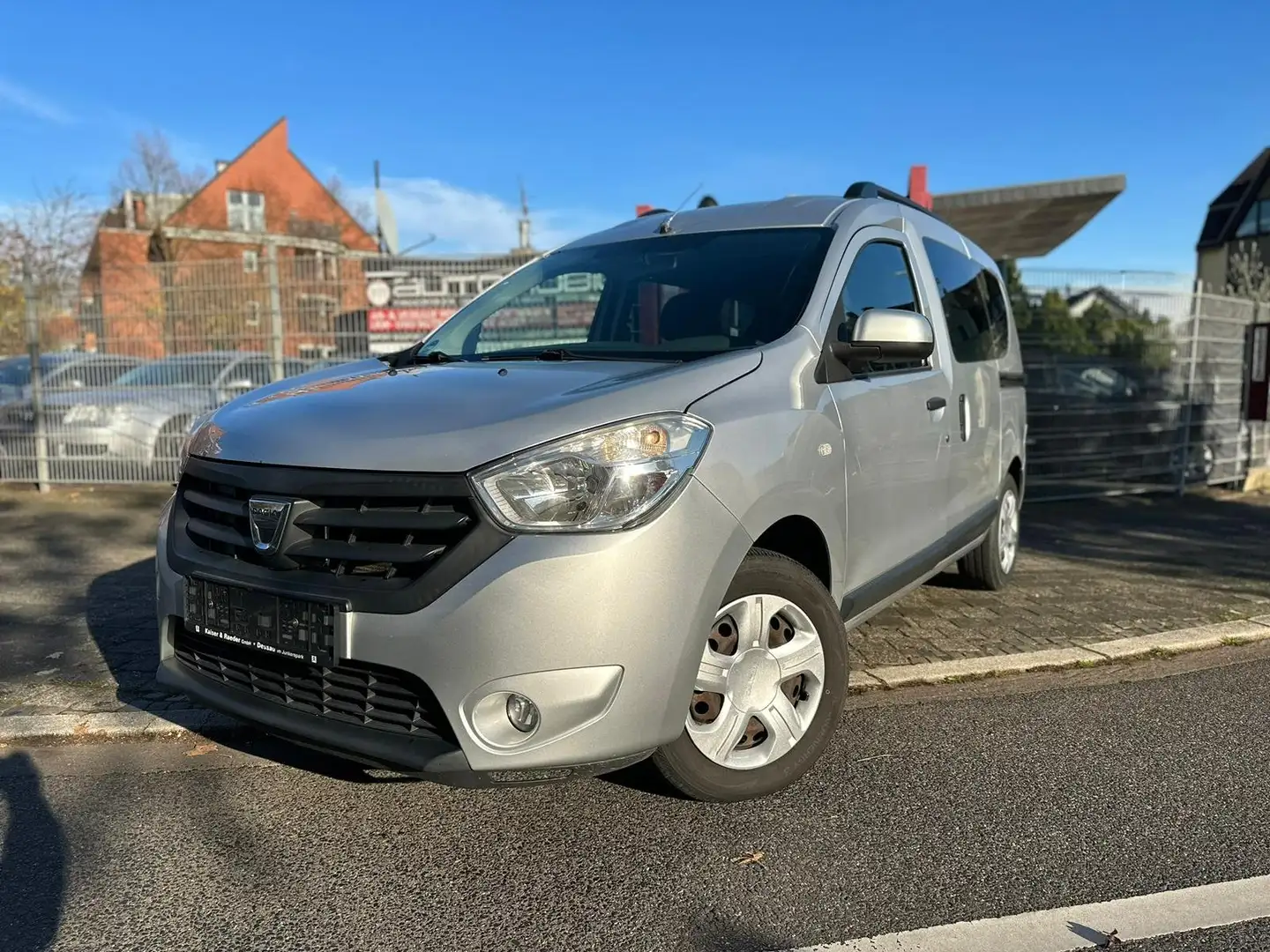 Dacia Dokker Laureate*1.Hand*LPG*TÜV&Service NEU*Klima*AHK - 1