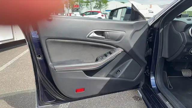 Mercedes-Benz Cla view 7
