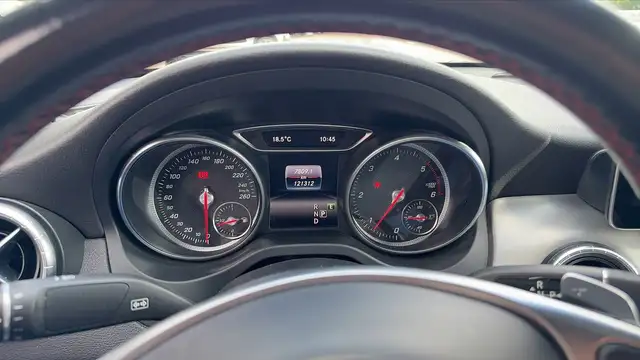 Mercedes-Benz Cla view 12