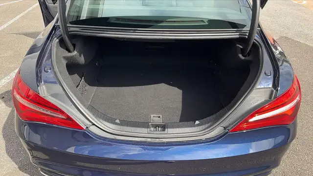 Mercedes-Benz Cla view 14