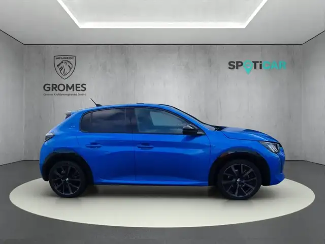 Peugeot 208 view 2