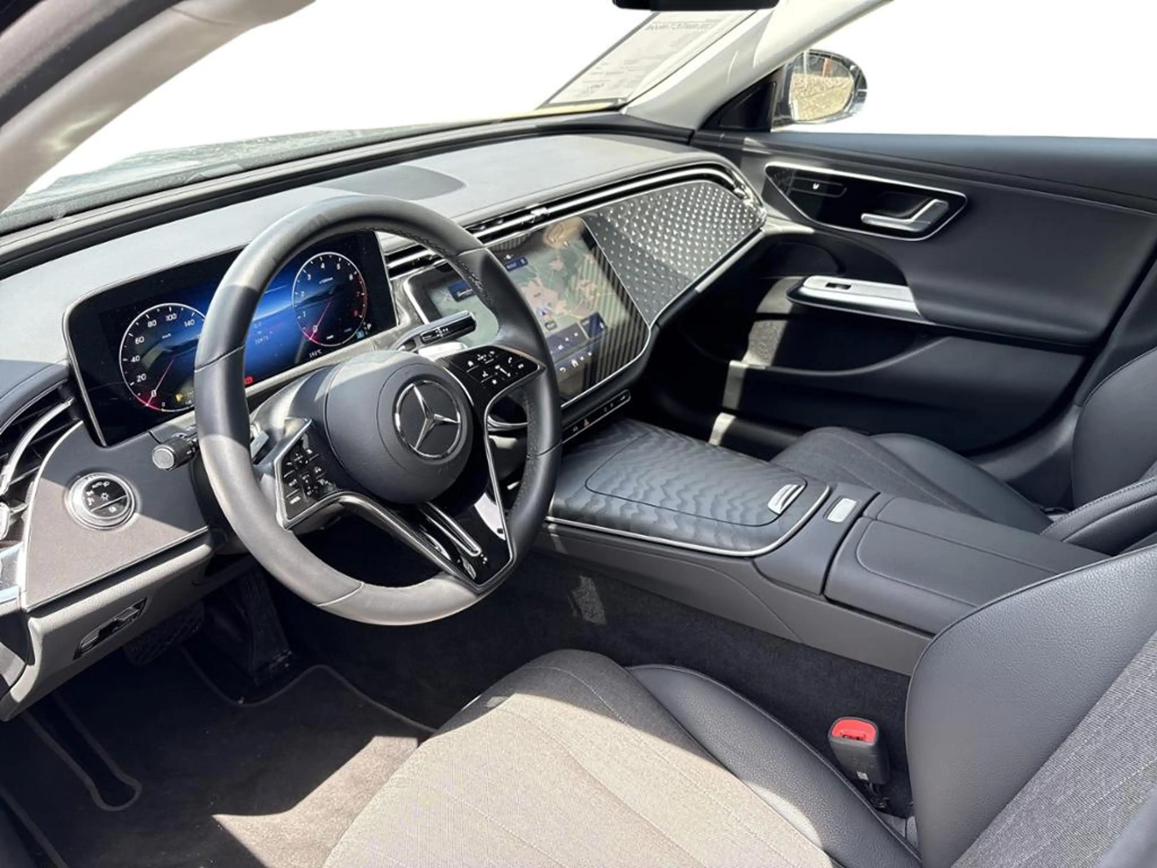 Mercedes-Benz E 200 4MATIC T-Modell Avantgarde AHK Distronic — photo 9