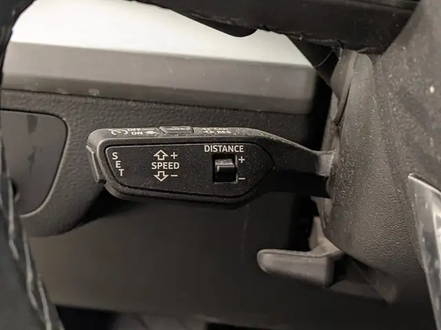 Audi Q5 view 10