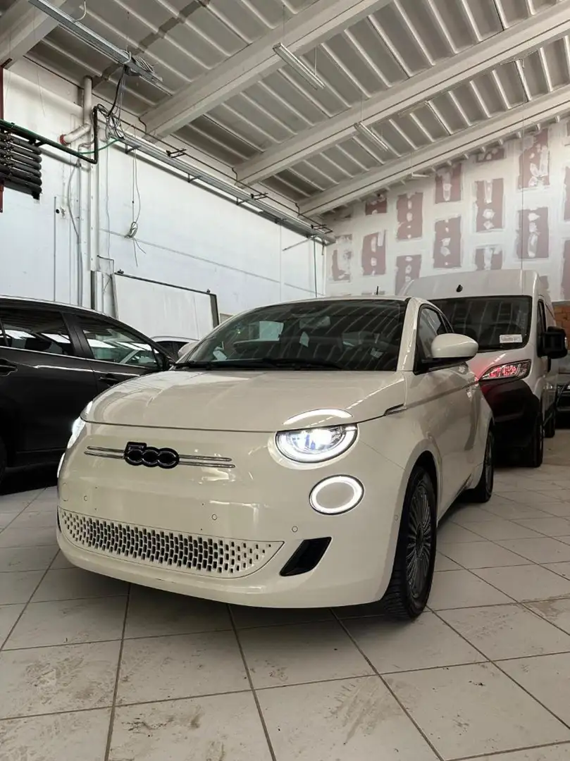 Fiat 500e Berlina 42 kWh Icon + Blanc - 1