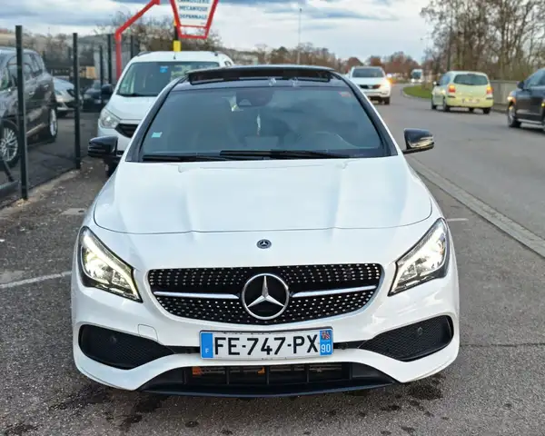 Mercedes-Benz CLA 200 CLA Shooting Brake 200 d 4Matic AMG LINE