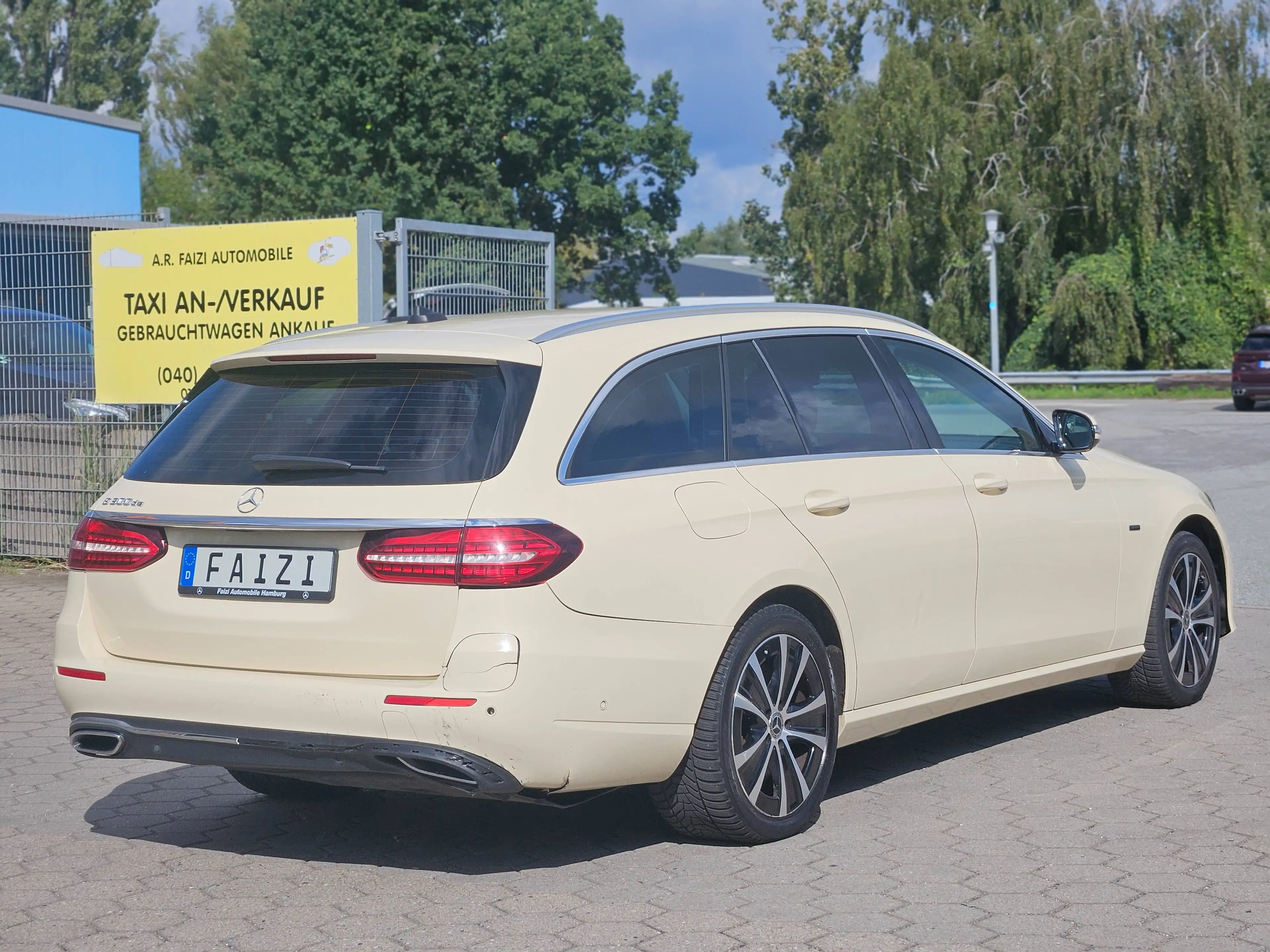 Mercedes-Benz E 300 de T-Modell Plug-In Hybrid Navi Kamera PDC — photo 7
