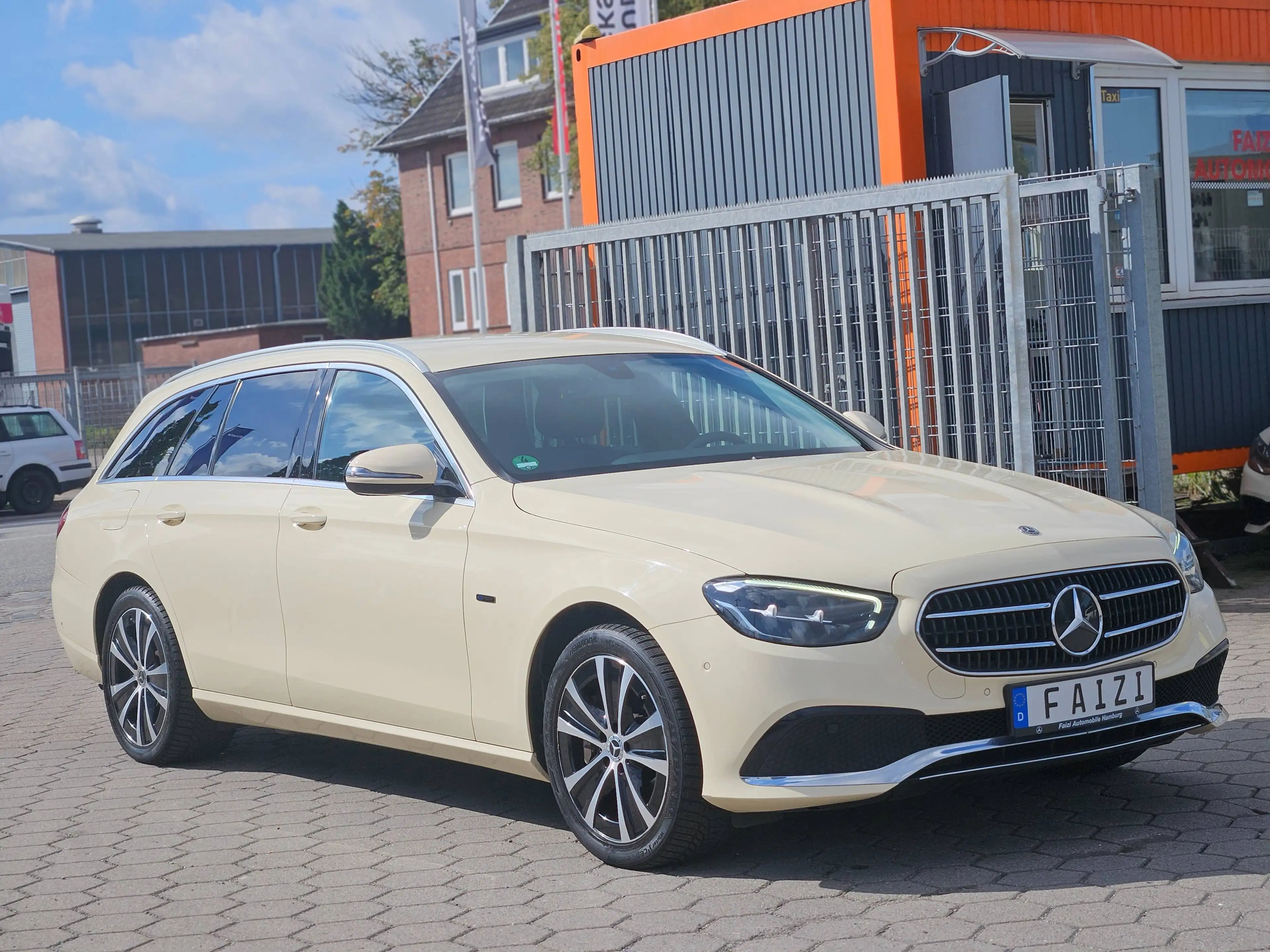 Mercedes-Benz E 300 de T-Modell Plug-In Hybrid Navi Kamera PDC — photo 3