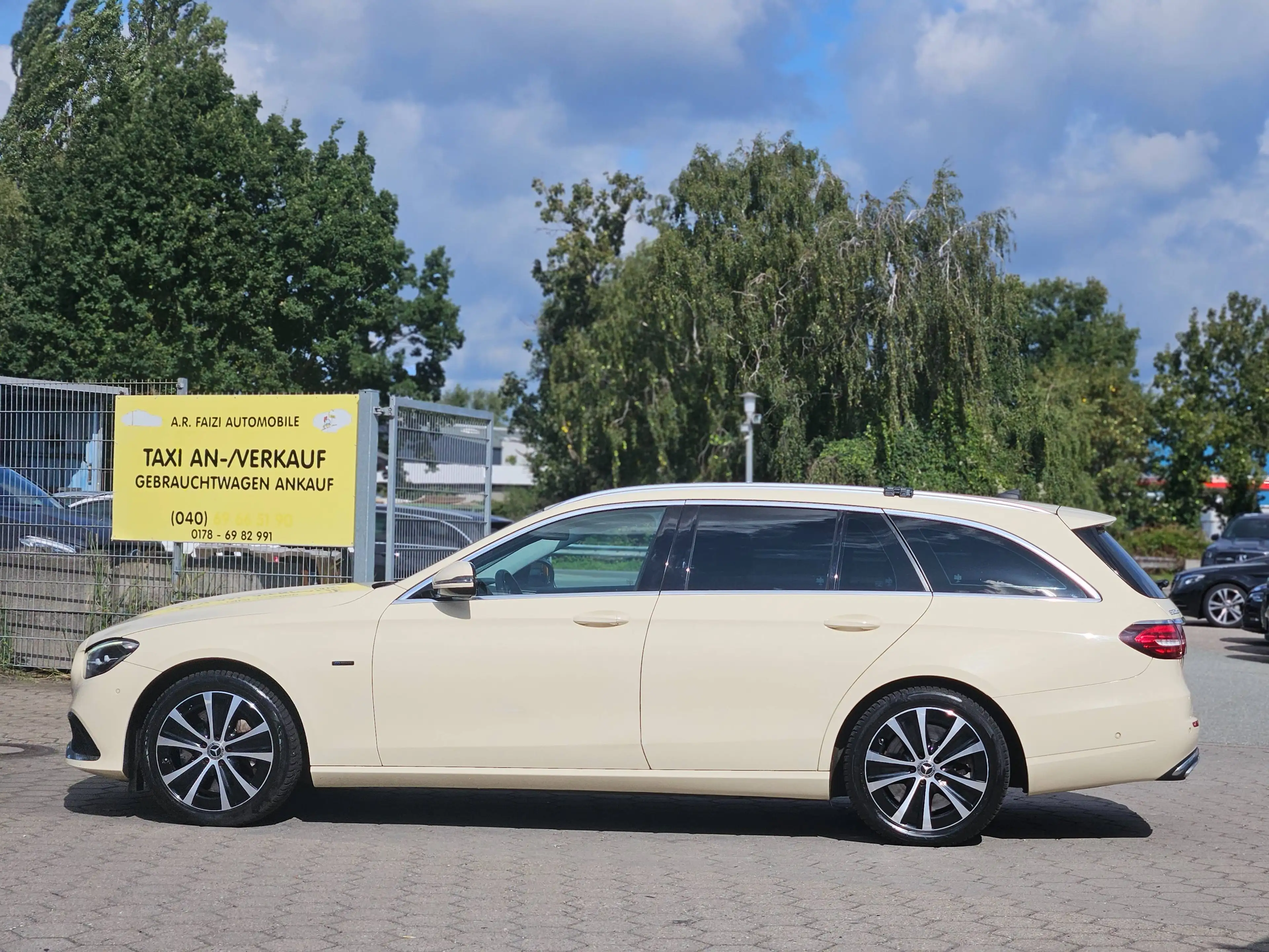 Mercedes-Benz E 300 de T-Modell Plug-In Hybrid Navi Kamera PDC — photo 8