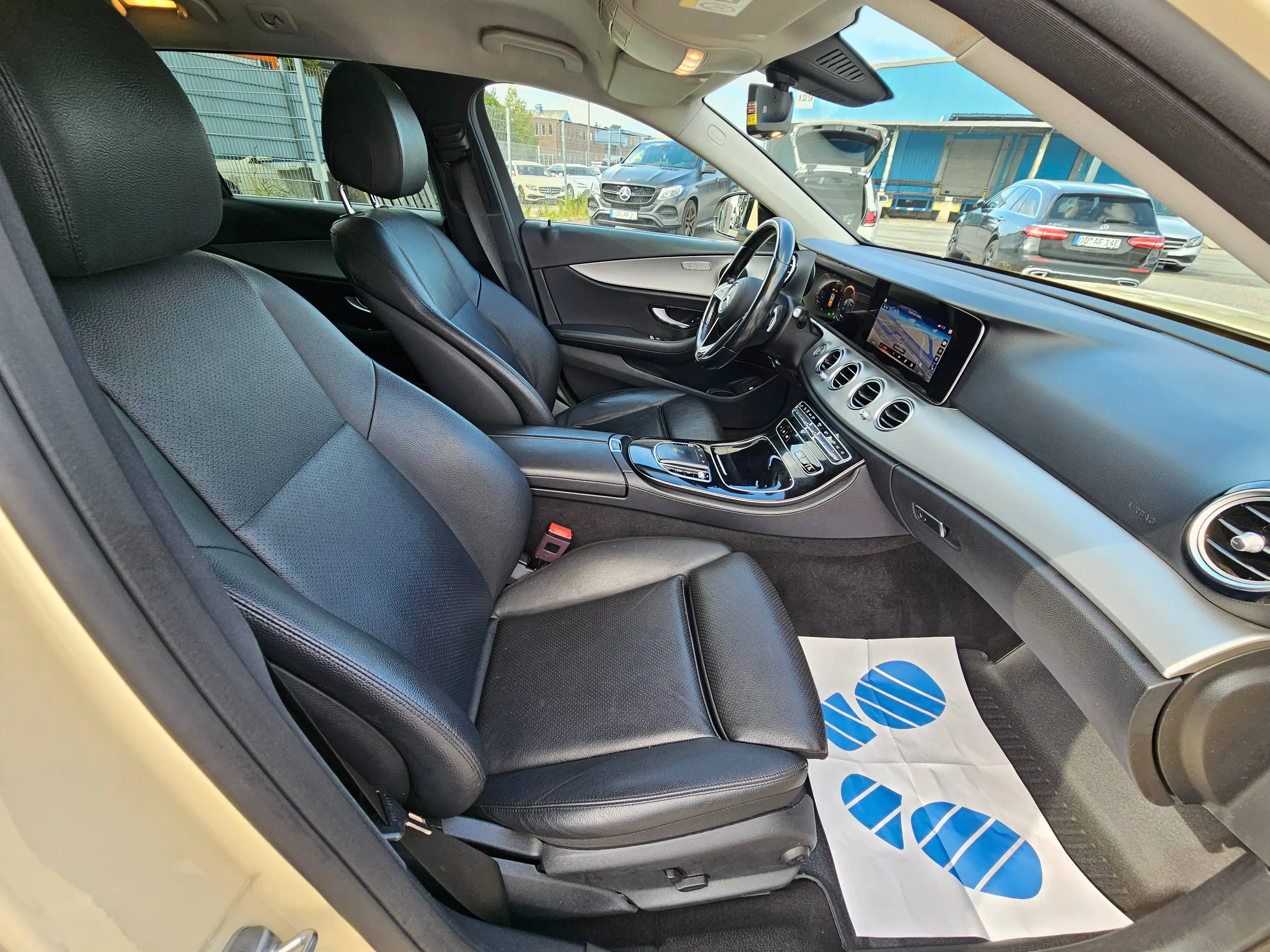 Mercedes-Benz E 300 de T-Modell Plug-In Hybrid Navi Kamera PDC — photo 9