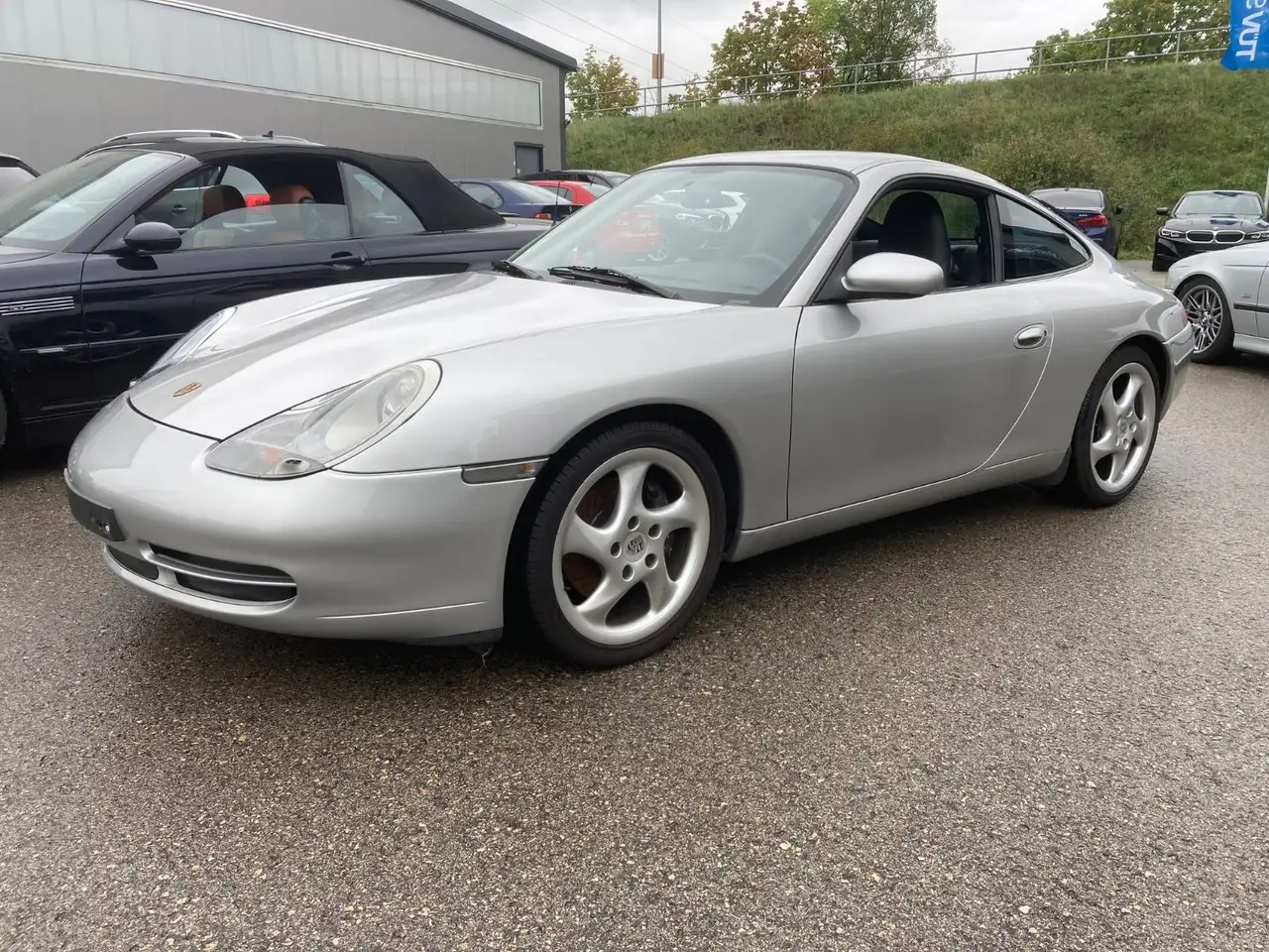 Porsche 996 Carrera Coupé*Schalter* 1.Hand, foto 2