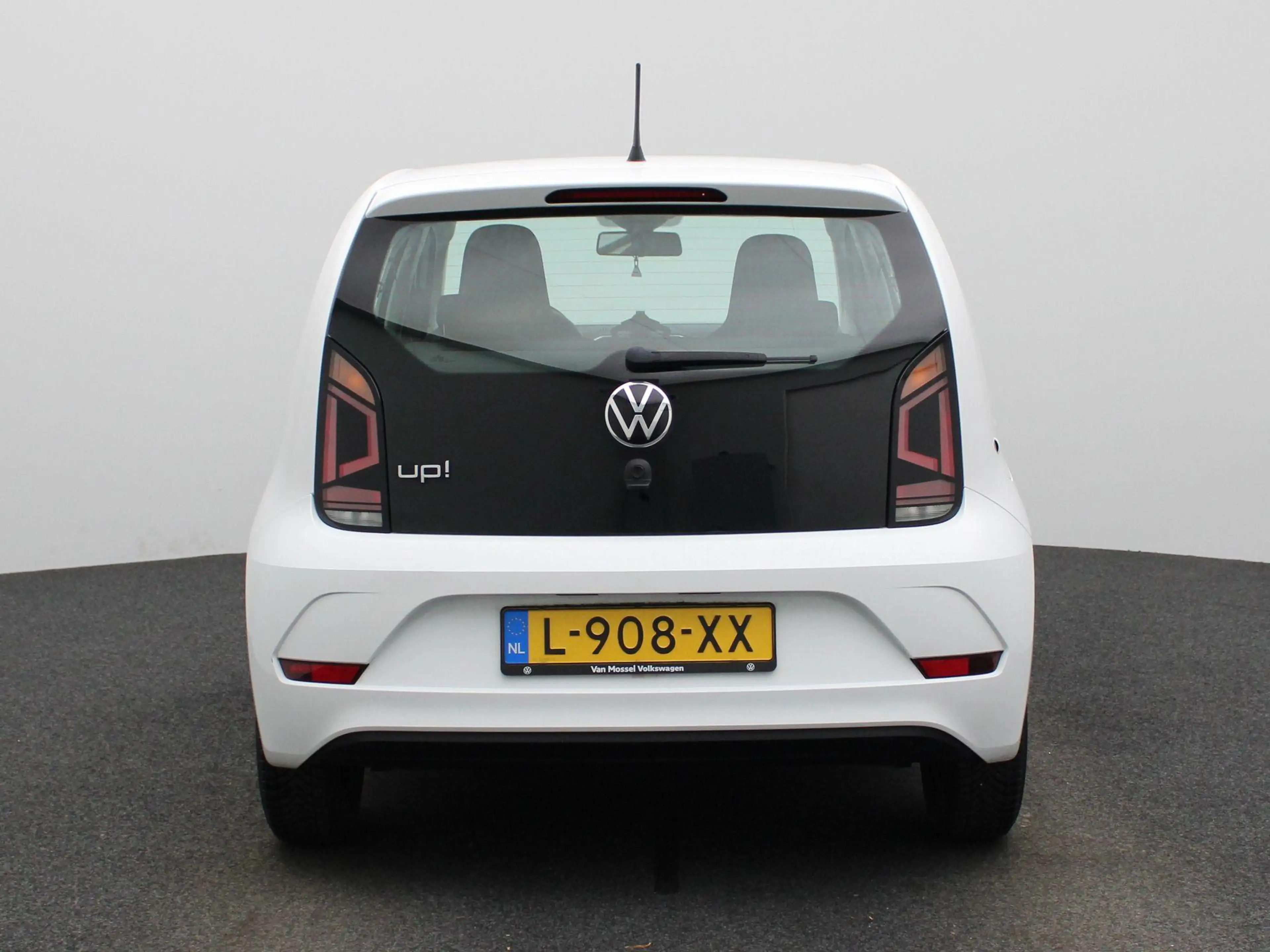 Volkswagen up! 1.0 Move 65 PK Airco | Bluetooth | LED dagrijverli — photo 5