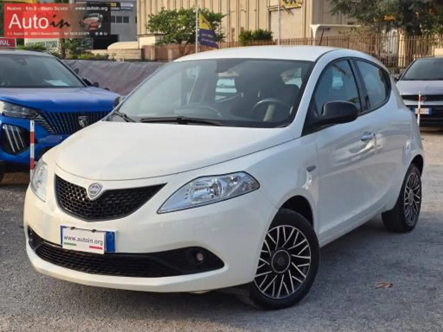 Lancia Ypsilon Ypsilon 1.2 Gold s&s 69cv my19 Blanc - 1