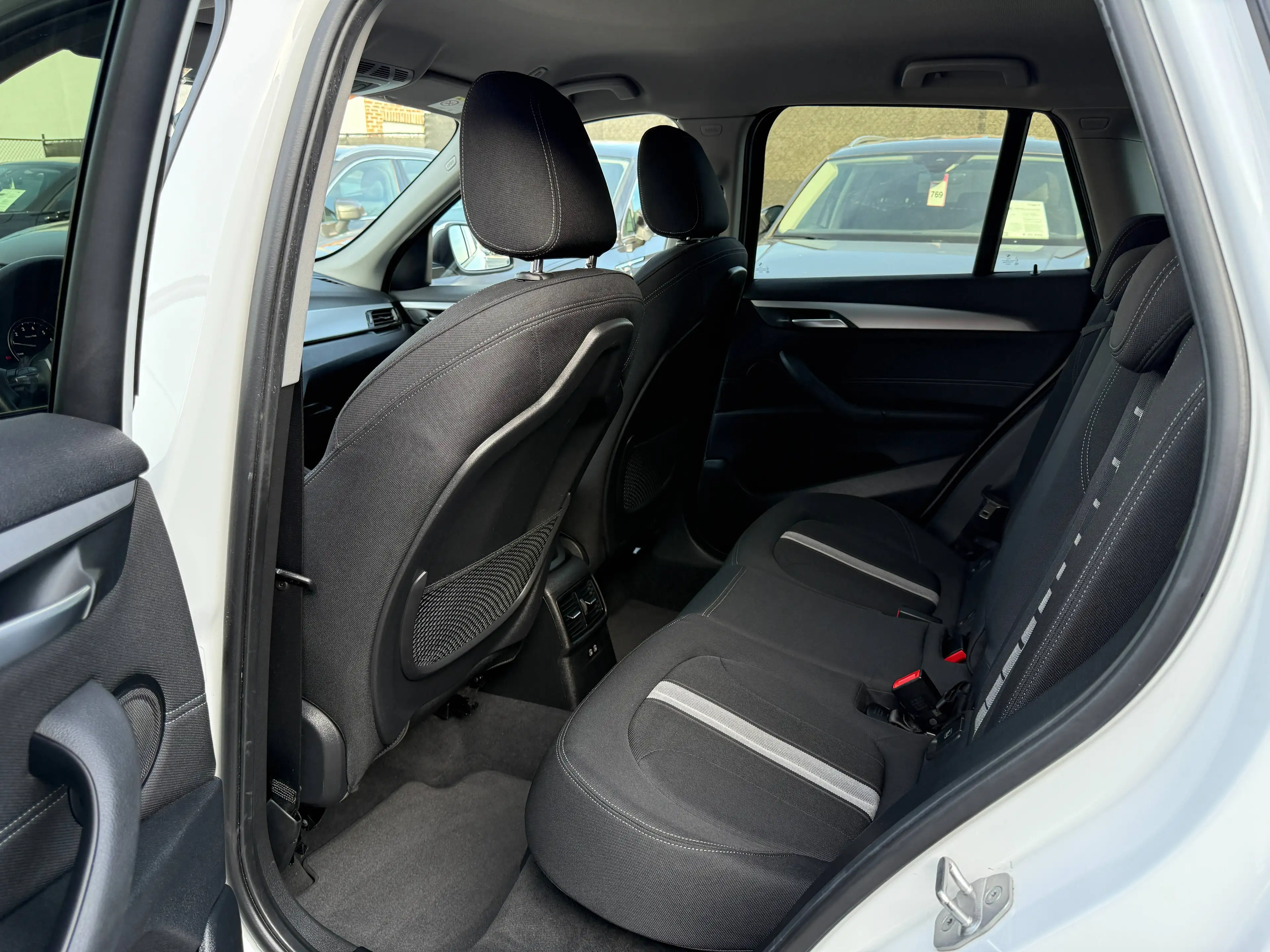 BMW X1 1.5i AUTOMAAT FULL LED NAVI CAMERA HEAD-UP DAB PDC — photo 13