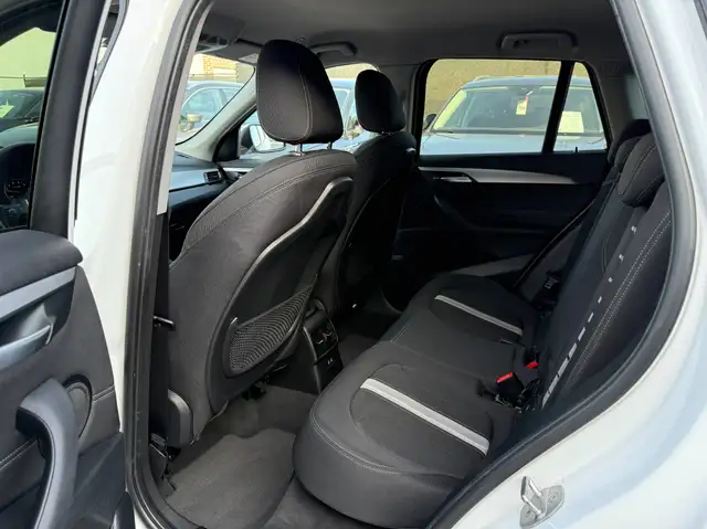 BMW X1 view 13