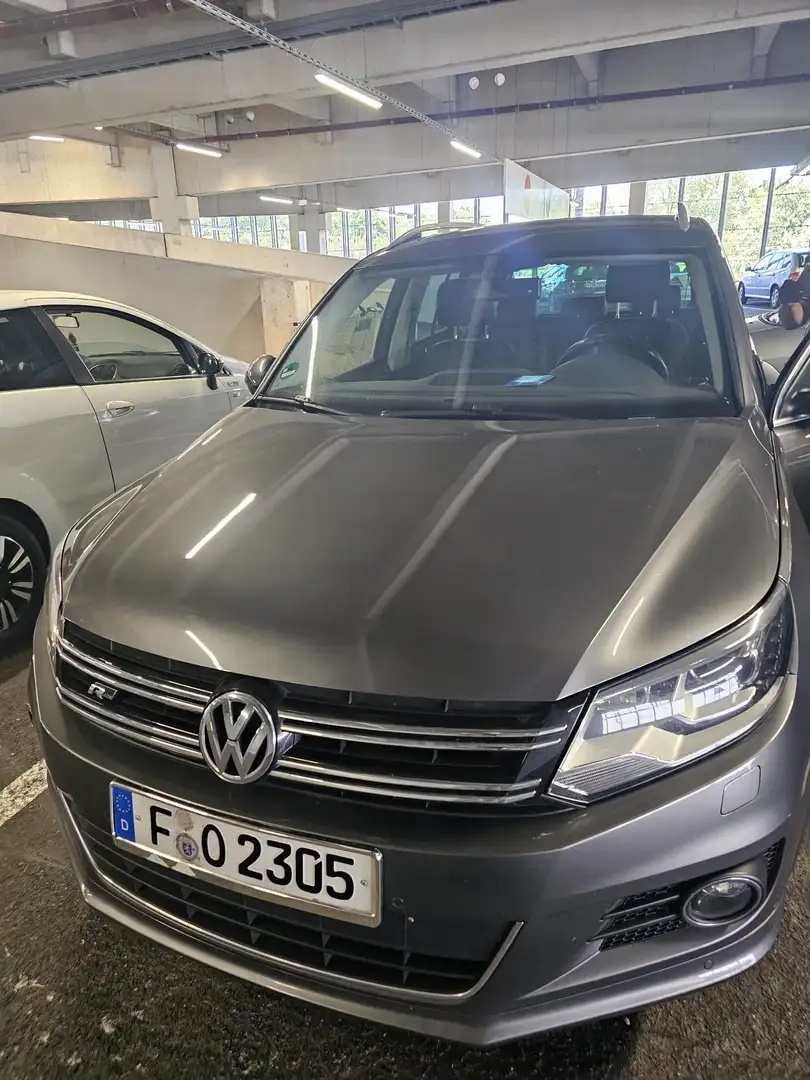 Volkswagen Tiguan Allspace VW Tiguan 2.0 R-Line 177 PS Diesel Automatik Pano Grau - 1