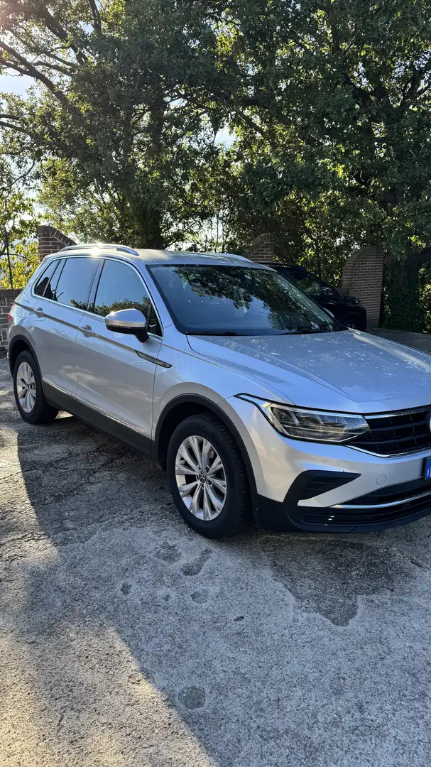 Volkswagen Tiguan 2.0 tdi R-Line BM 4motion dsg Argento - 2