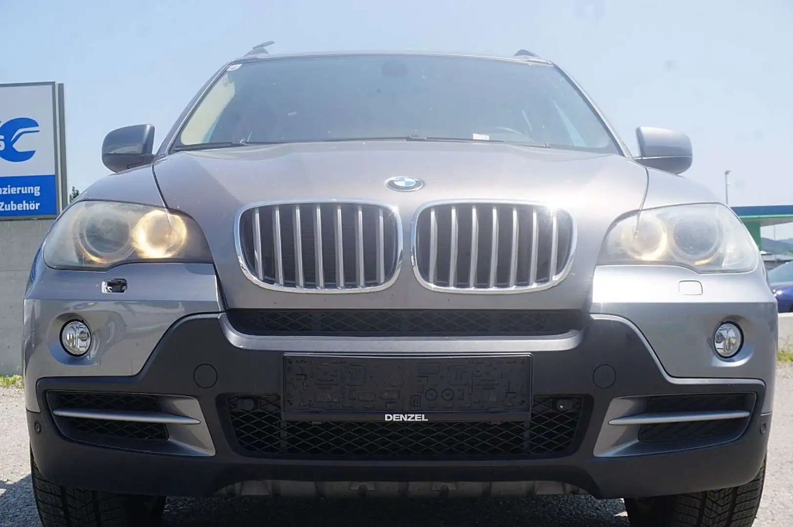 BMW X5 3,0sd Aut. Beige - 1