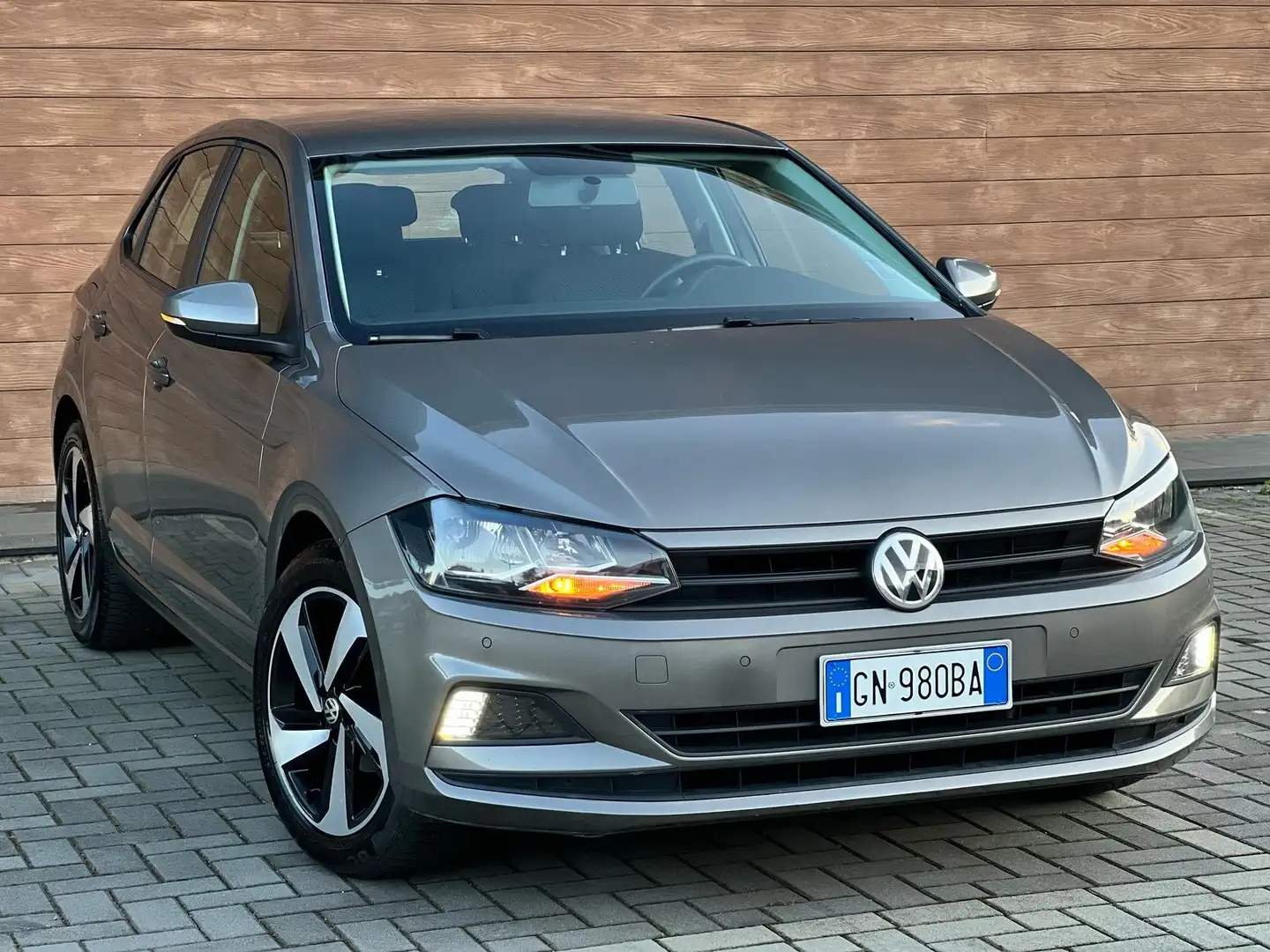 Volkswagen Polo 5p 1.0 tsi bm Highline 110cv - 2