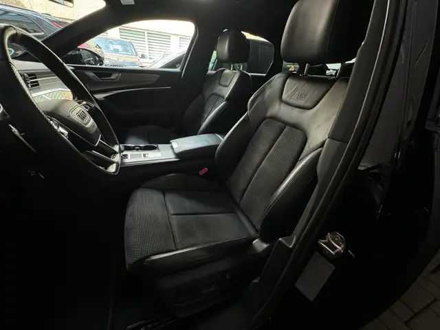 Audi A6 view 10