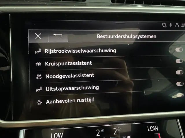 Audi A6 view 23