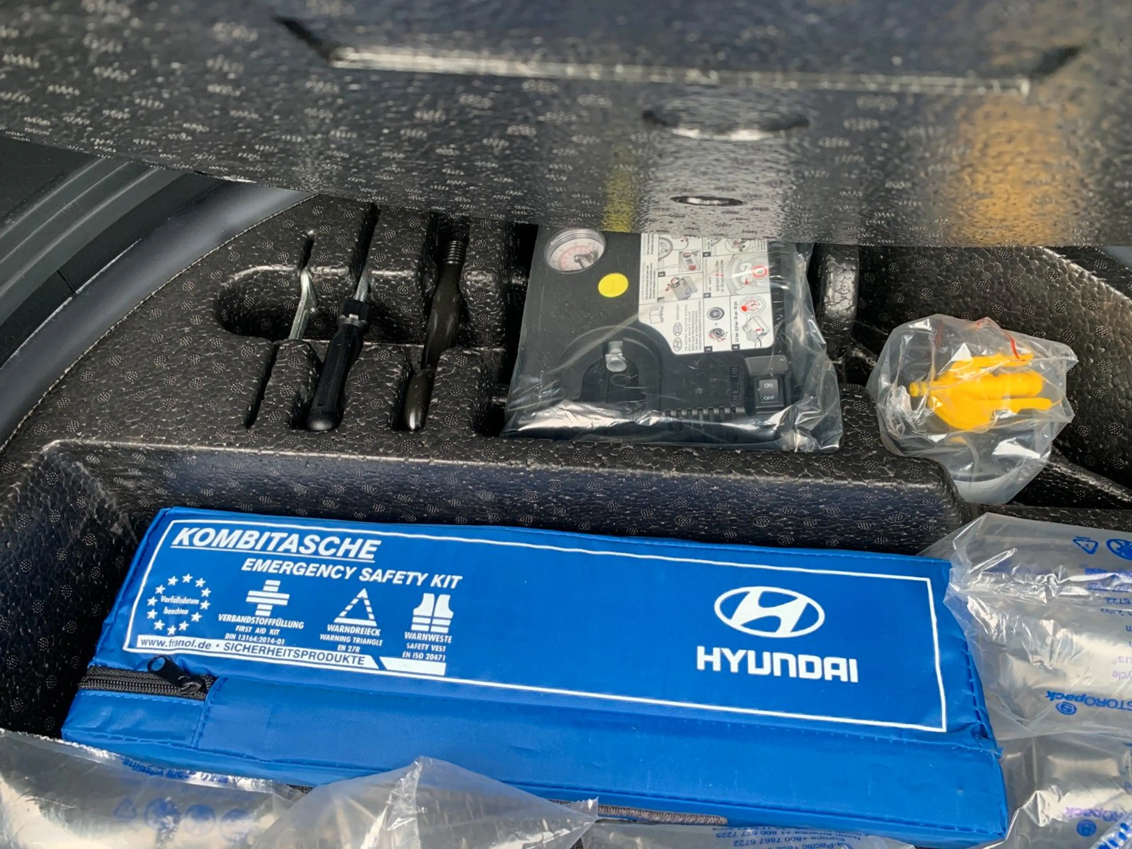Hyundai i30 YES!*Klima*Cam*Navi*1 Hand* — photo 11
