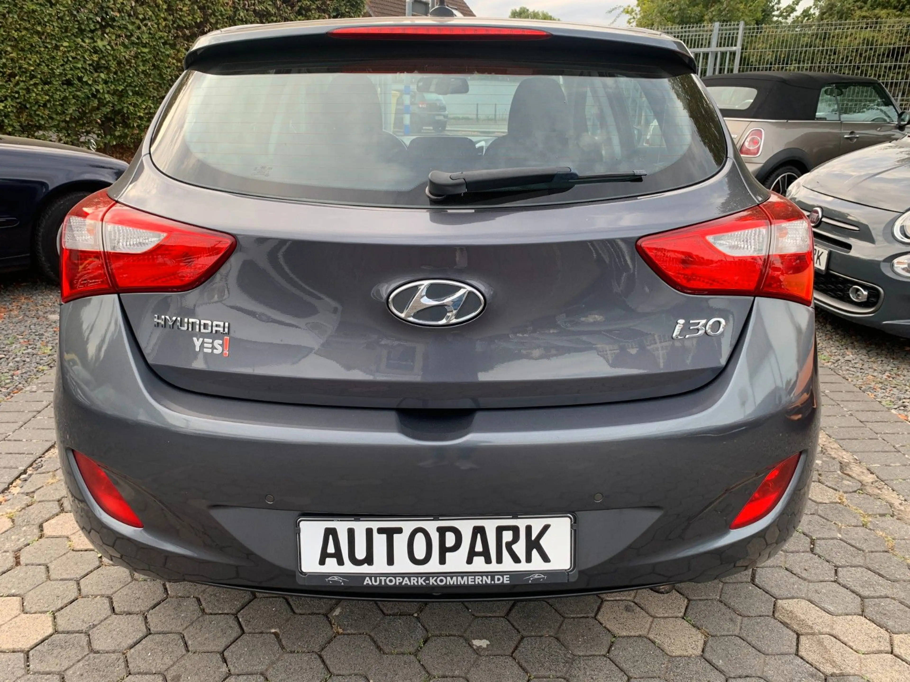 Hyundai i30 YES!*Klima*Cam*Navi*1 Hand* — photo 9