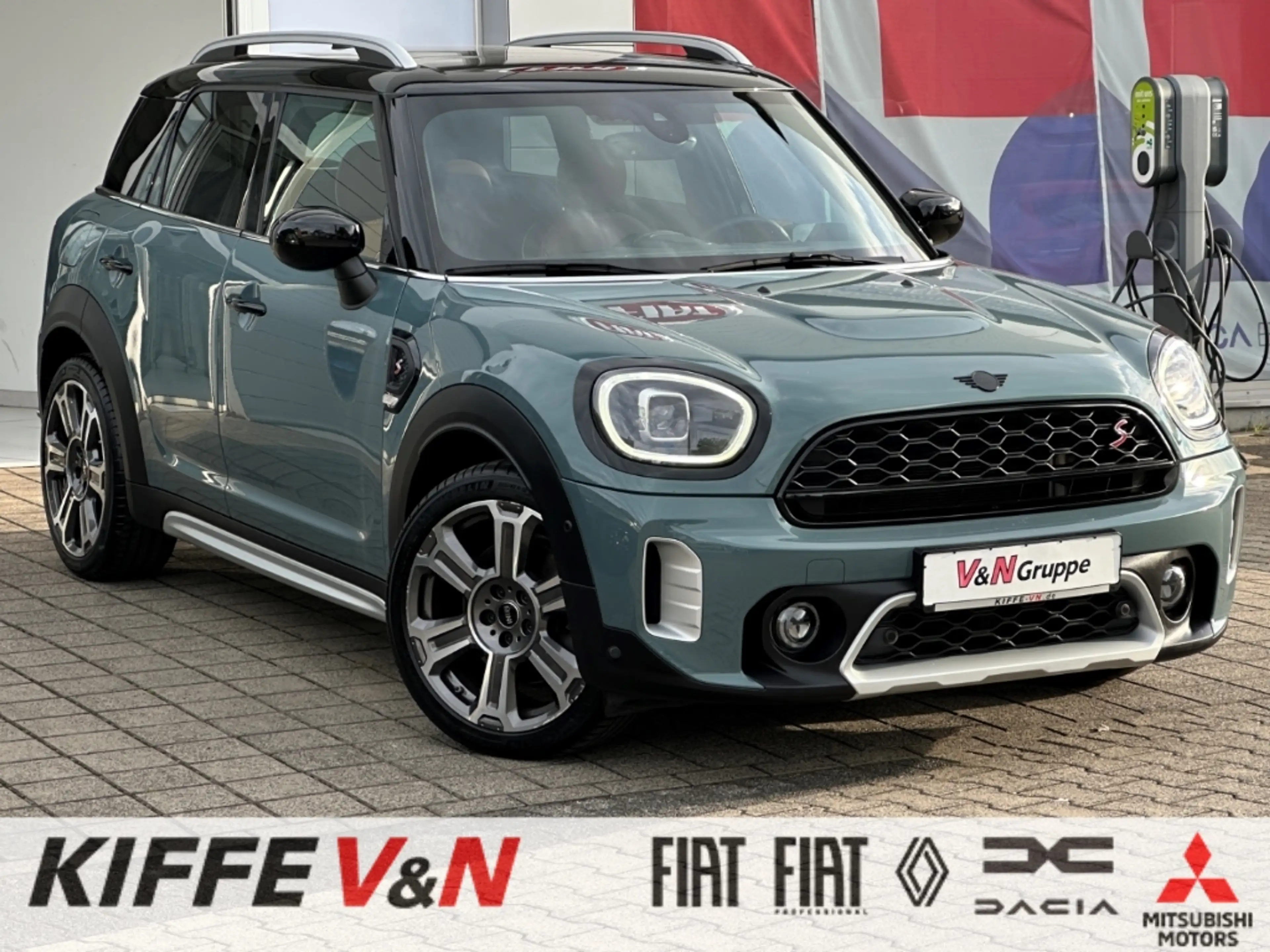 MINI Cooper S Countryman ALL4 HUD ACC CHESTER KAMERA