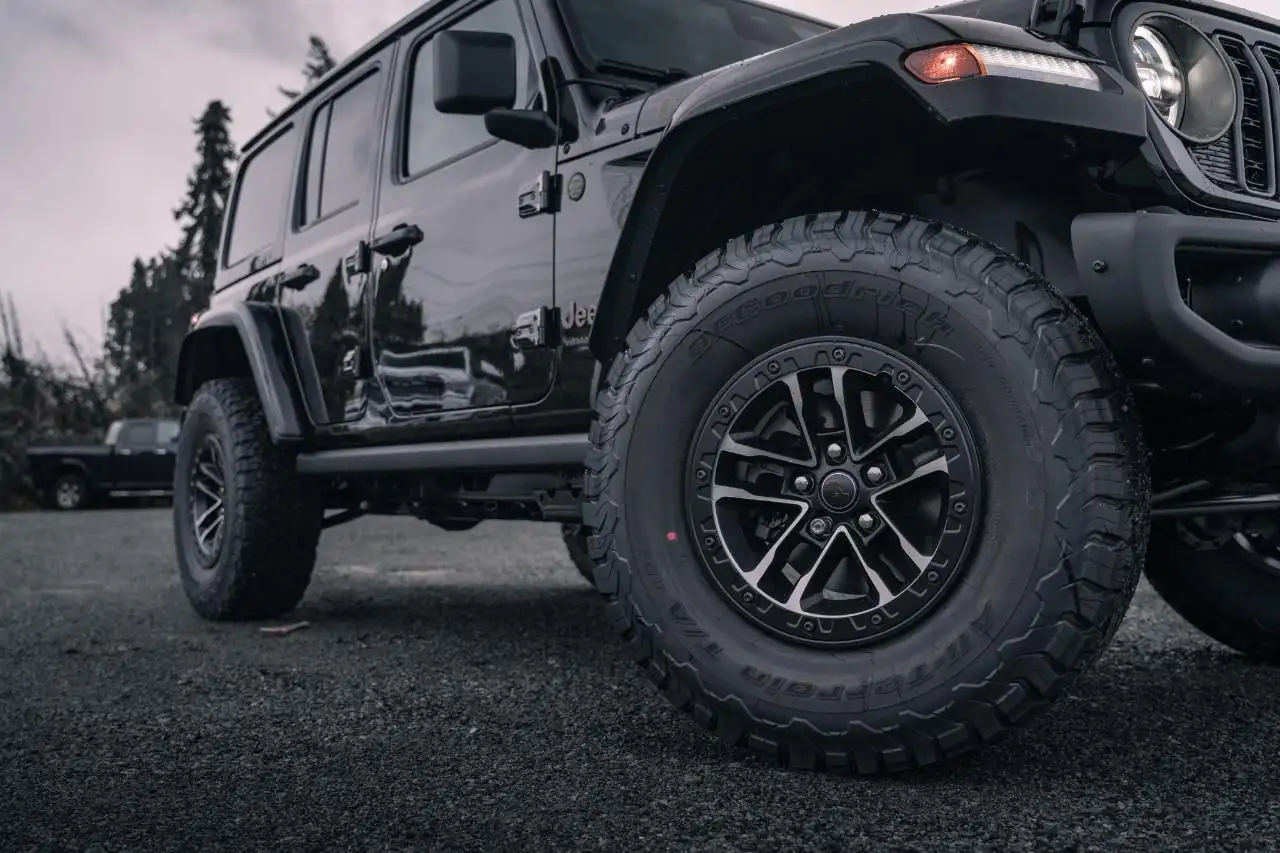 Jeep Wrangler снимка Jeep Wrangler