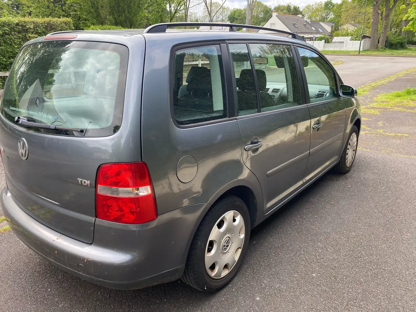 Volkswagen Touran TDI 100 Confort 5pl - 1