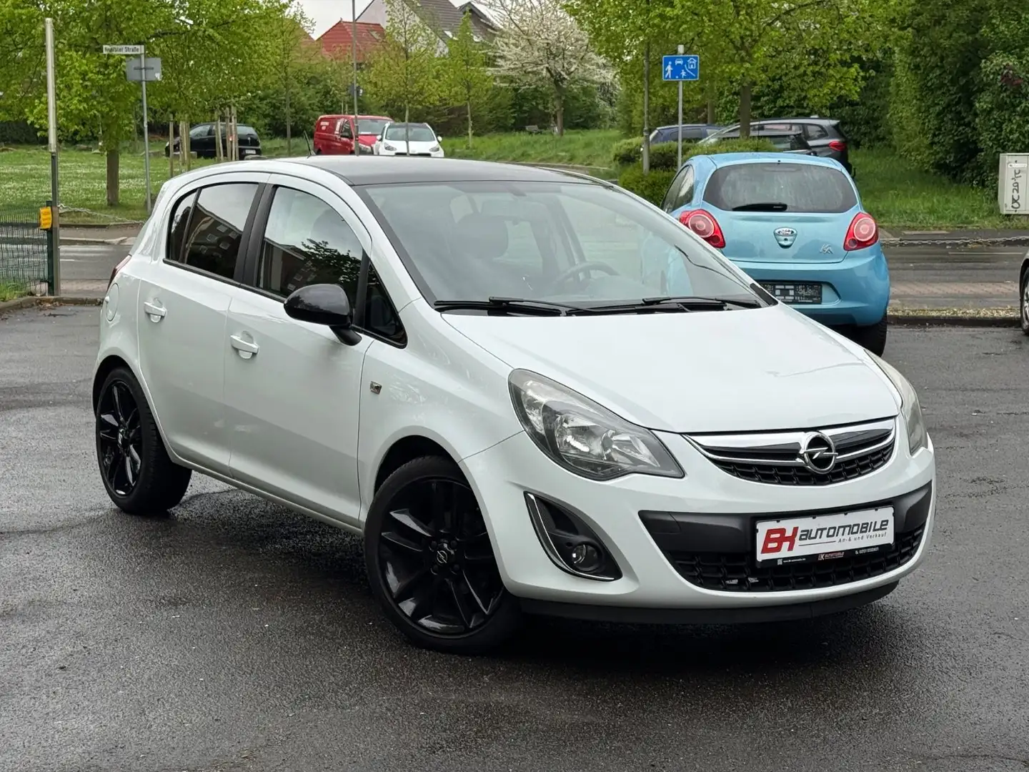 Opel Corsa D Color Edition Lenkrad & Sitzheizung PDC Weiß - 2