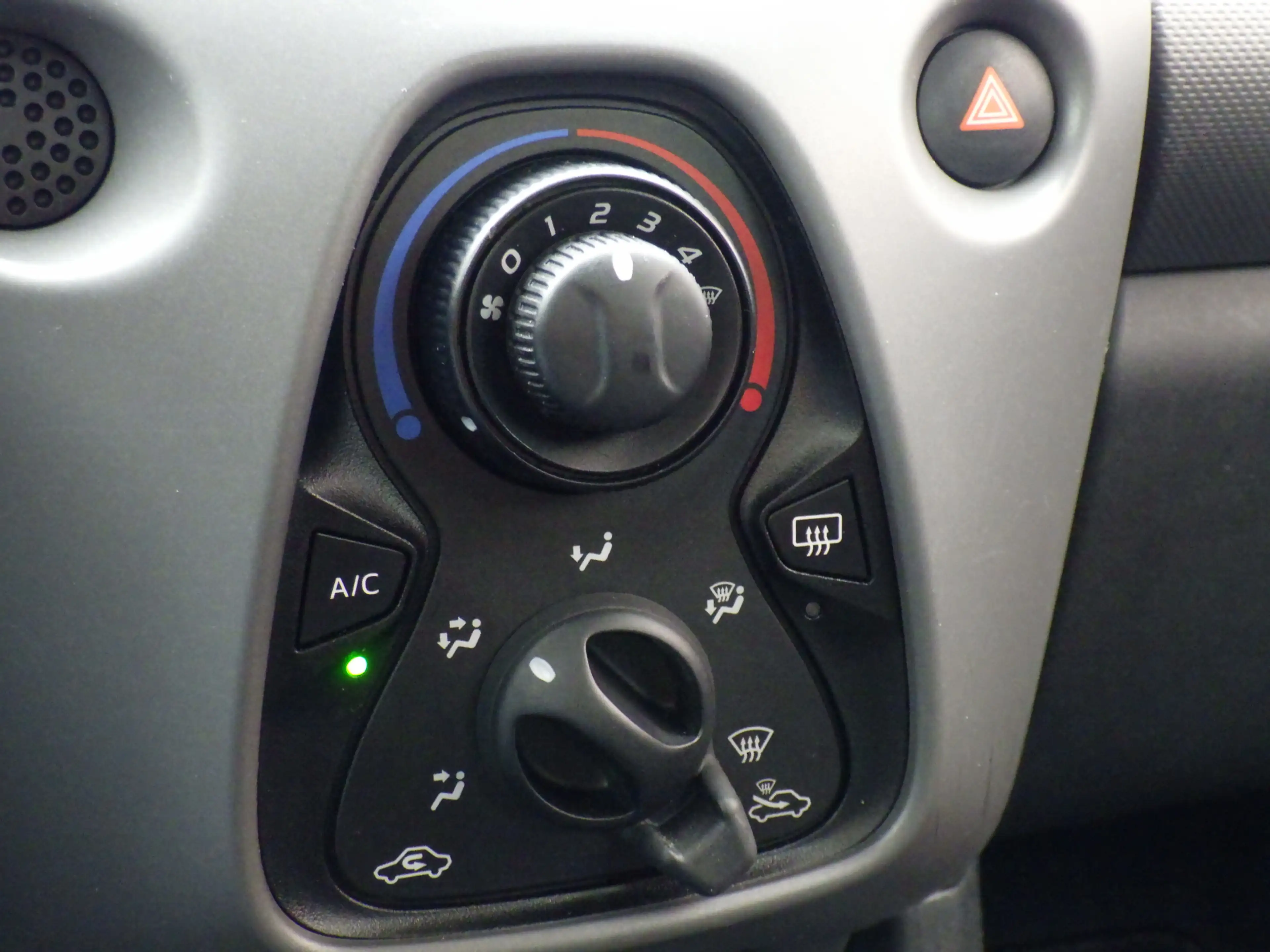 Peugeot 108 1.0 e-VTi Active Airco, 5 DRS NL/NAP! — photo 10