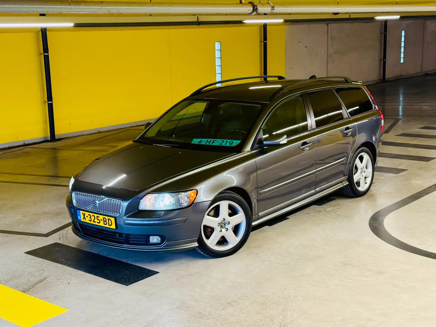 Volvo V50 2.5 T5 | Youngtimer | Trekhaak | Aut. Airco | Vol! Gris - 1